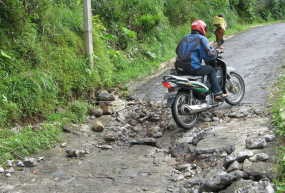 Tanah Ambles, 33 Rumah di Tawangmangu Rusak