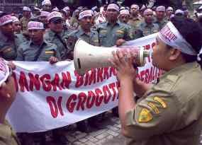 Lahan Digugat Belanda, Karyawan Perhutani Demo