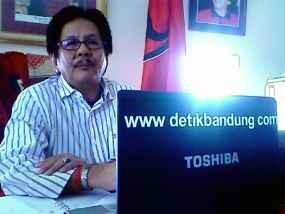 Rangkul Kelas Menengah ke Atas, Kader PDIP Jajal Facebook