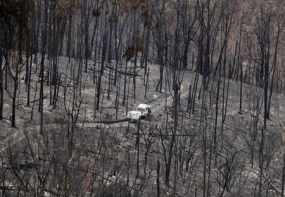  Api di Australia Pintar Berloncatan,  Panas Terasa dalam Jarak 15 Km