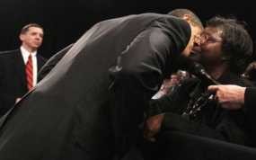 Usai Dipeluk Obama, Wanita Tunawisma Dapatkan Rumah!