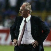 Eriksson Akan Selamatkan Portsmouth