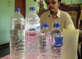Air Rendaman Batu Petir Banyuwangi Dibagikan Gratis