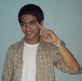 Perempuan Muda Banyak Maunya, Ricky Harun Suka Yang Tua 