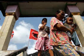 Guyub Rukun Parpol di Tengah Musibah