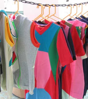 Pegawai Negeri Dilarang Memakai Pakaian Berwarna Mencolok!