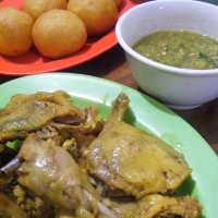 Ayam Goreng Basah Ditemani Kenyalnya Cimplung Sambal Hejo