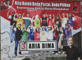 Baliho Diturunkan, Aria Bima Sesalkan Sikap Panwas dan KPU Surakarta