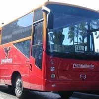 TransJ Masuk Jalur Reguler, Jl Otista Macet