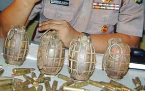 Pemulung Temukan Granat Nanas di Pulogadung