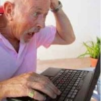 Cacing Tanah Bikin Laptop Rusak
