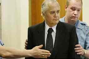 Aktor Kejahatan Perang Bebas, Kosovo Pasrah