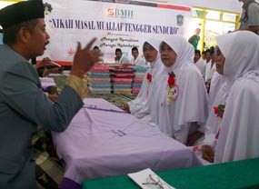 70 Pasangan Mualaf Tengger Dinikahkan Massal