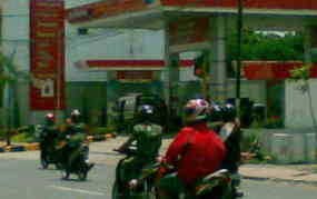 Warga Juga Keluhkan Pembangunan Tembok SPBU