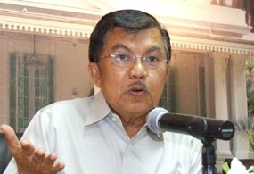 JK Terima Penghargaan dari ITB JK Terima Penghargaan dari ITB