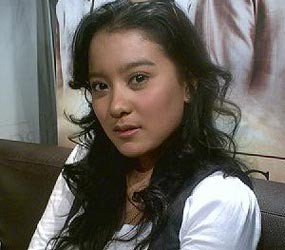 Marcella Zalianty Dimeja Hijaukan 5 Maret 2009