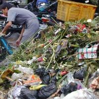 Derita, Sampah dan Pungli Kelas Teri