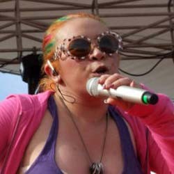 Konser Tunggal, Melly Goeslaw Diminta Pangkas Bobot 10 Kilogram