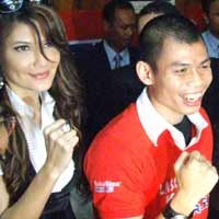Tamara Histeris Nonton Chris John