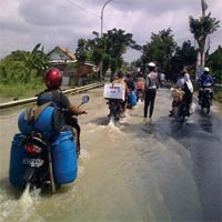 Banjir di Gresik Makin Meluas