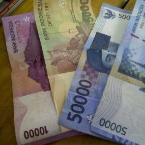 Rupiah Terpeleset Ke 11 985 Us