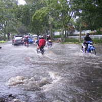 Jalan Lombok dan Aceh Berubah Bak Sungai