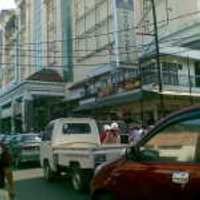 Pasar Baru Diserbu Warga