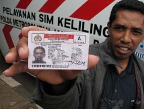 Kapolri: Tahun Ini Bayar SIM Lewat ATM dan Bank