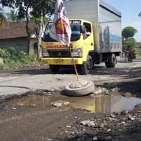 Banyak Jalan Provinsi di Kediri Belum Tersentuh Perbaikan