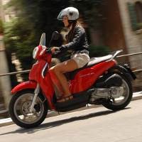 Skuter Aprilia Scarabeo Hadir Juli 2009