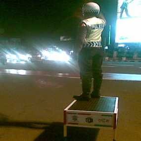 Mengatur Lalu Lintas Lebih Asyik dengan Stepping