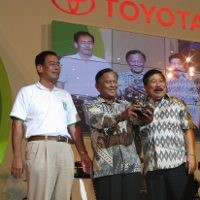 Toyota Beri Penghargaan Lingkungan Anak Sekolah