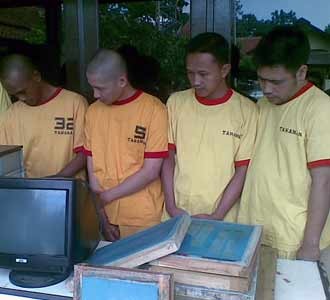 Pembuat Uang Palsu Diciduk