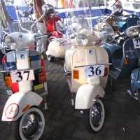 Aksesoris Vespa Laku Keras