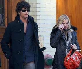 Jesus Luz Tinggalkan Madonna Demi Model Lingerie