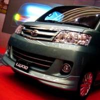Bisnis Travel Lirik Luxio