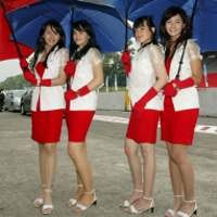Bisnis Menggiurkan Umbrella Girl