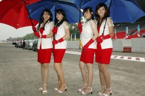 Klien Umbrella Girl Tak Ragu Minta Yang Aneh-aneh
