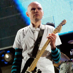 Drummer Hengkang, Billy Corgan Sendiri di Smashing Pumpkins