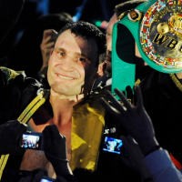 Klitschko Pertahankan Sabuk WBC