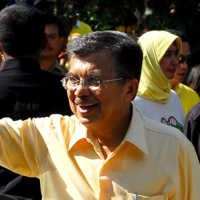 Tiba Bersama Sultan, JK Sampaikan Orasi Ilmiah di Milad UMY