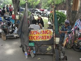 Vespa Gembel Selalu Berupaya Taat Aturan