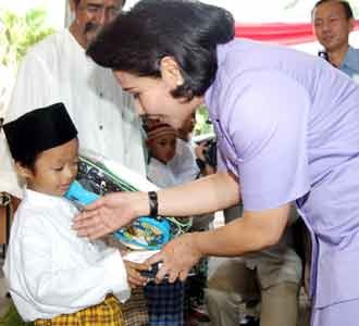 Dharma Pertiwi Gelar Bakti Sosial