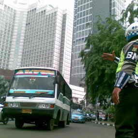Diserempet Truk Polisi, Ahmad Luka-luka