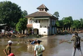 Masjid Al Barkah Selamat dari Terjangan Air Bah