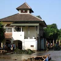 Masjid Al Barkah Selamat dari Terjangan Air Bah