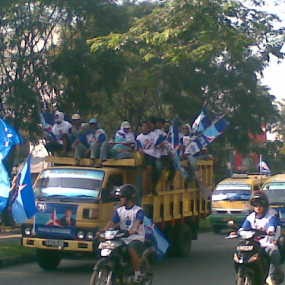 Pawai Demokrat Macetkan Jalan