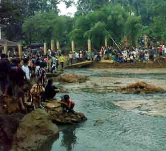 Situ Gintung Jadi Tontonan