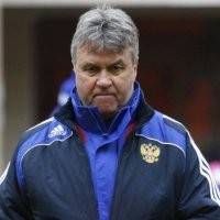 Masa Depan Hiddink Masih Teka-teki