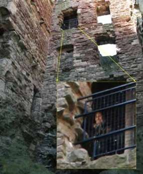 Hiii..Ada Hantu Terekam Kamera